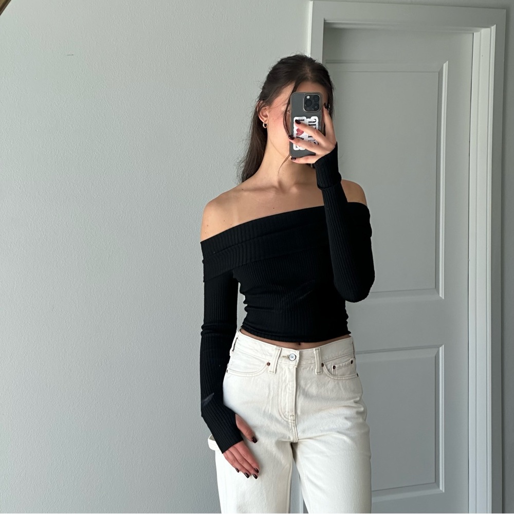 Princess Polly of the shoulder black knit top size XS/small